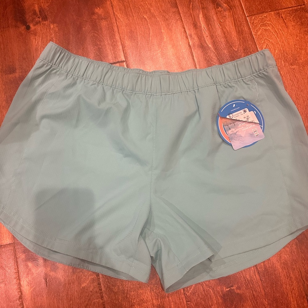 Columbia Women's Shorts NWT